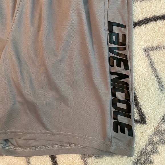 Lavenicole men’s gray sports shorts/swim trunks with lining. Sz small, 2 pockets - Picture 4 of 6